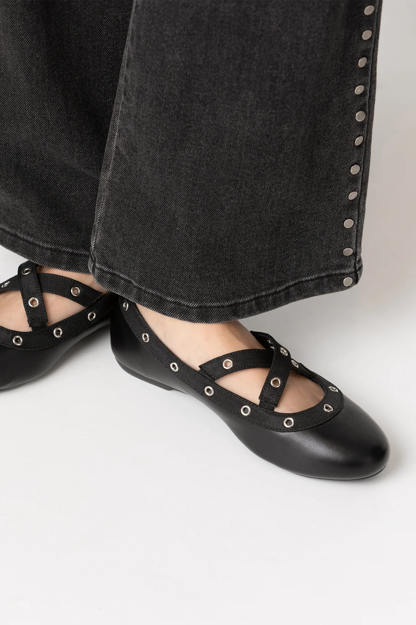 BAILARINA EYELETS - Image 4
