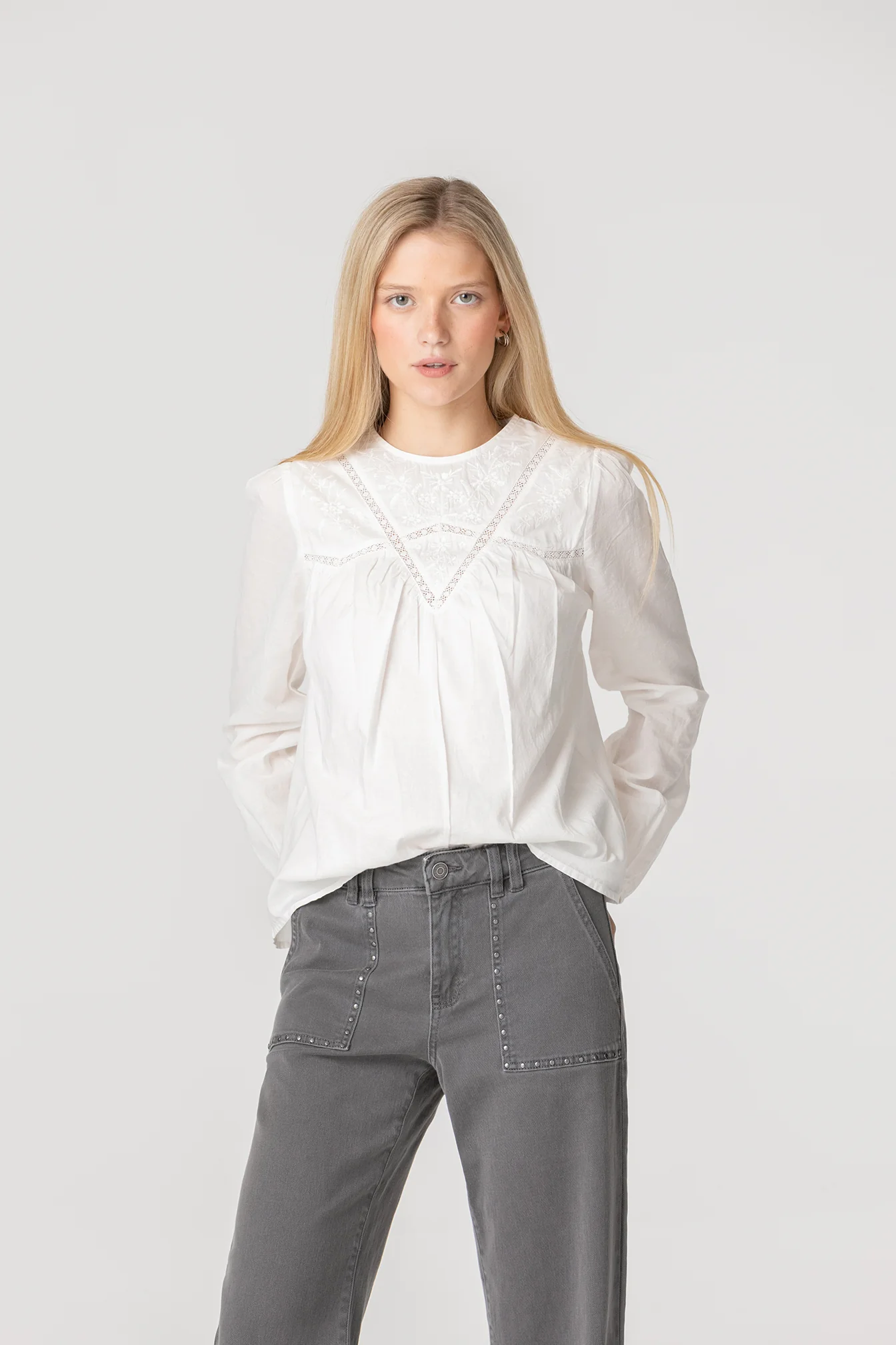 BLUSA BORDADOS CANESU ENTREDOS - Image 6