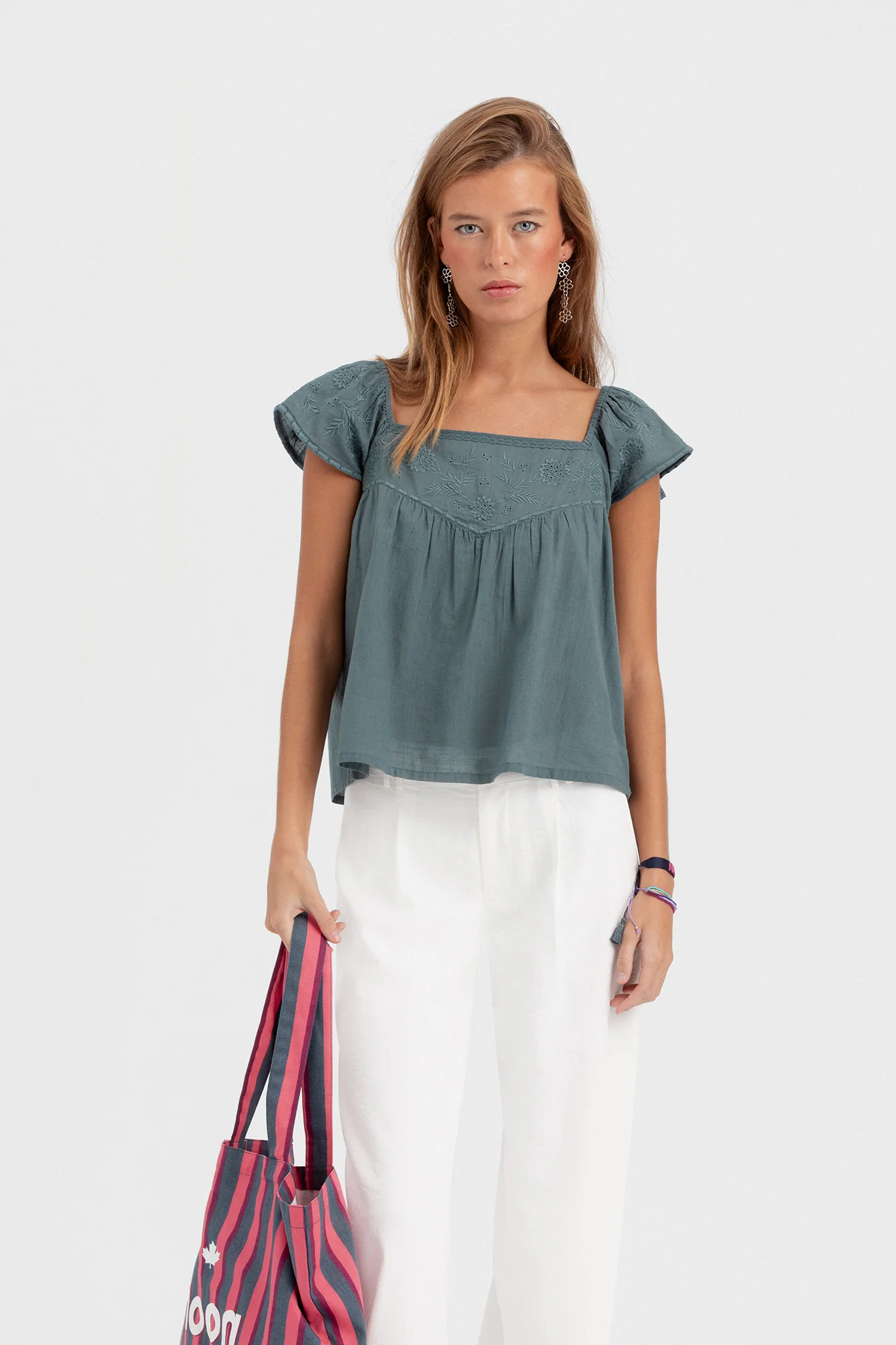 BLUSA FLUIDA DETALLE BORDADO - Image 6