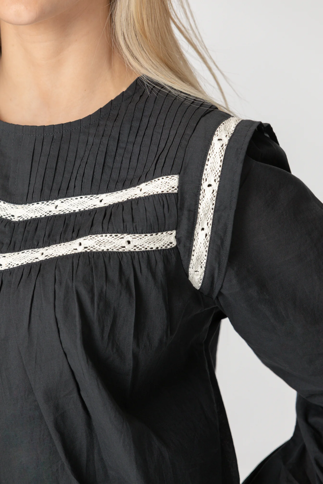 BLUSA JARETAS CONTRASTE - Image 3