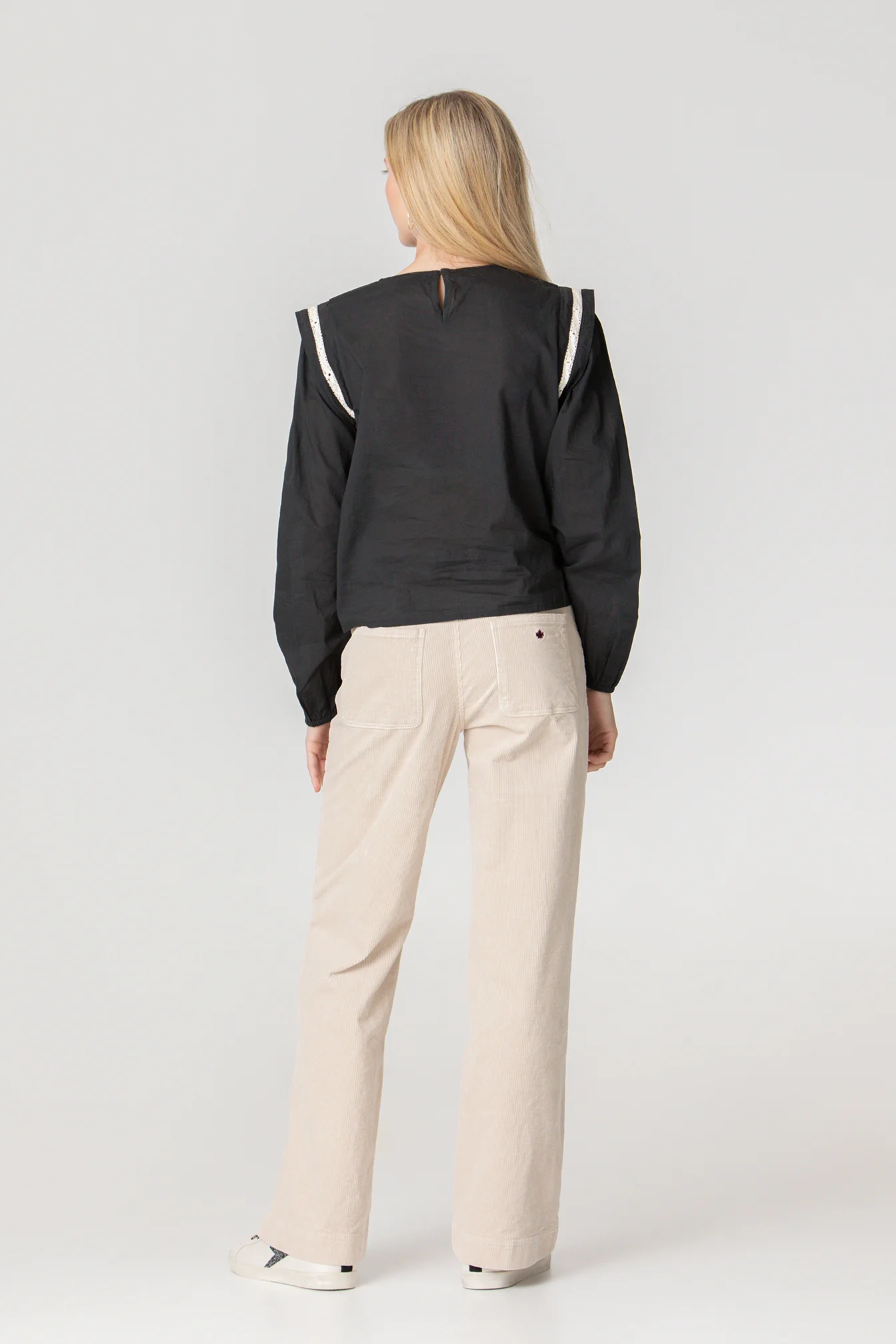 BLUSA JARETAS CONTRASTE - Image 6