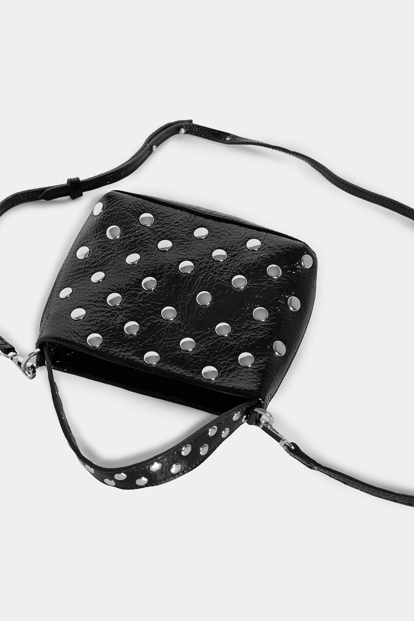 BOLSO PIEL CUBO TACHAS - Image 3