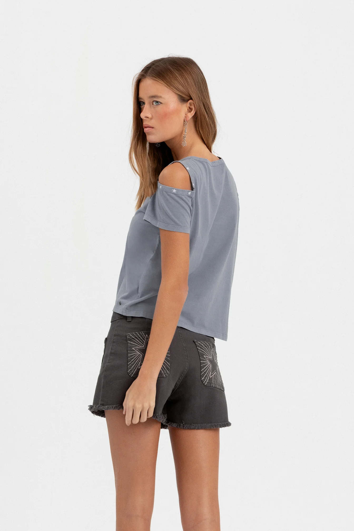 CAMISETA CUT OUT ESTRELLA - Image 13