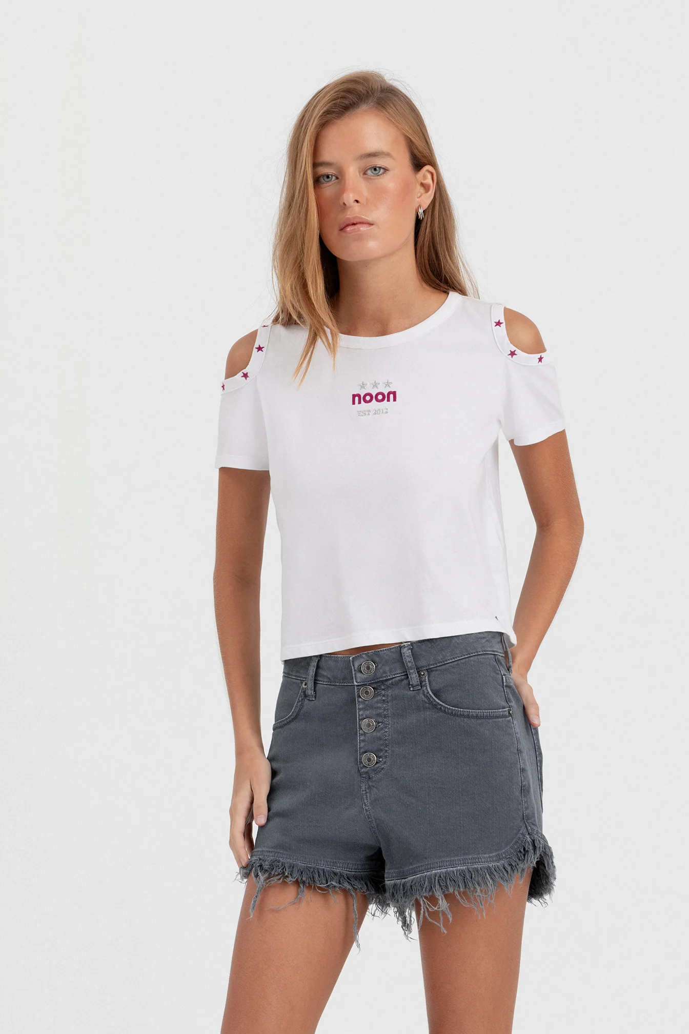 CAMISETA CUT OUT ESTRELLA - Image 3