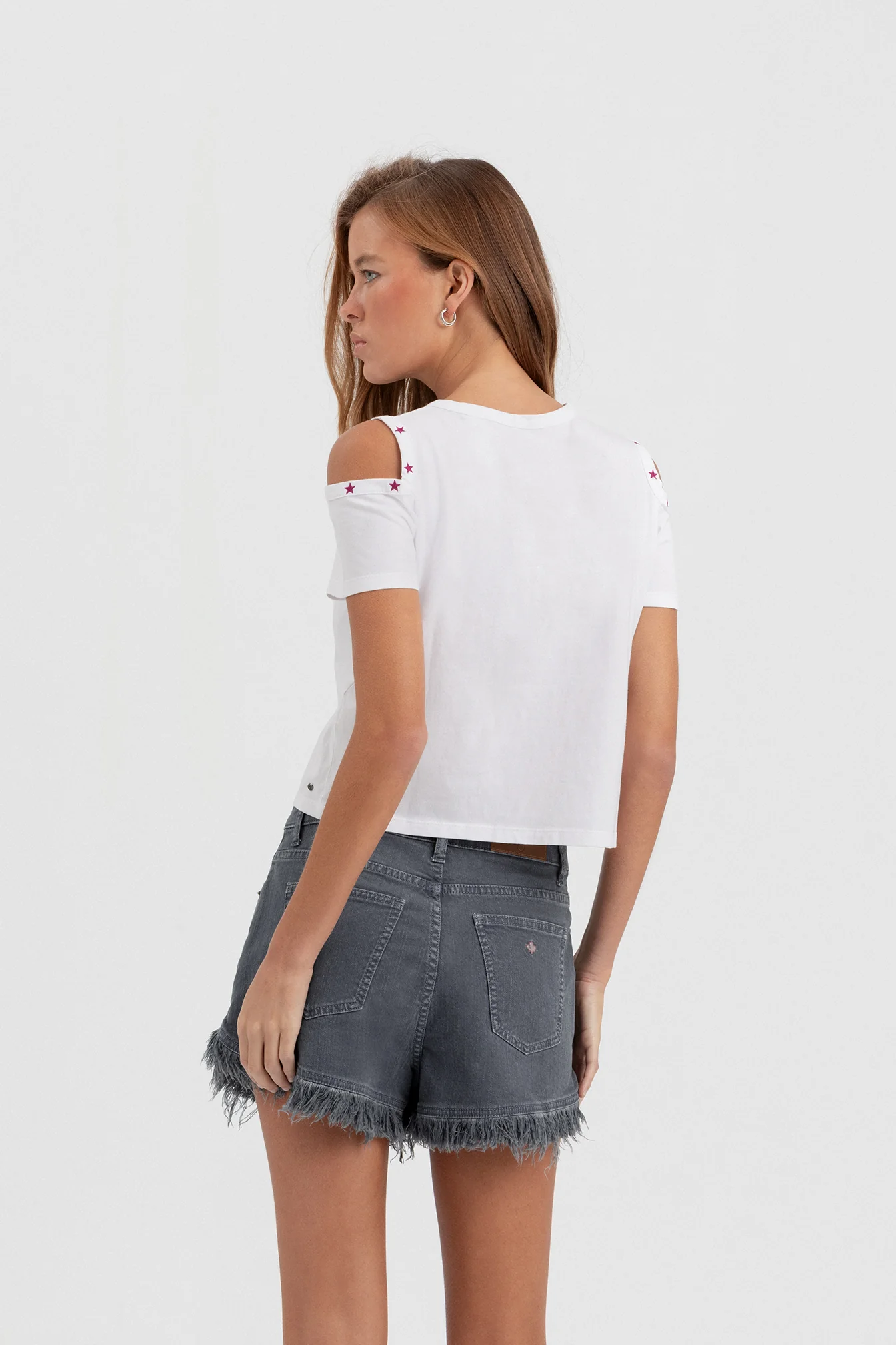 CAMISETA CUT OUT ESTRELLA - Image 7