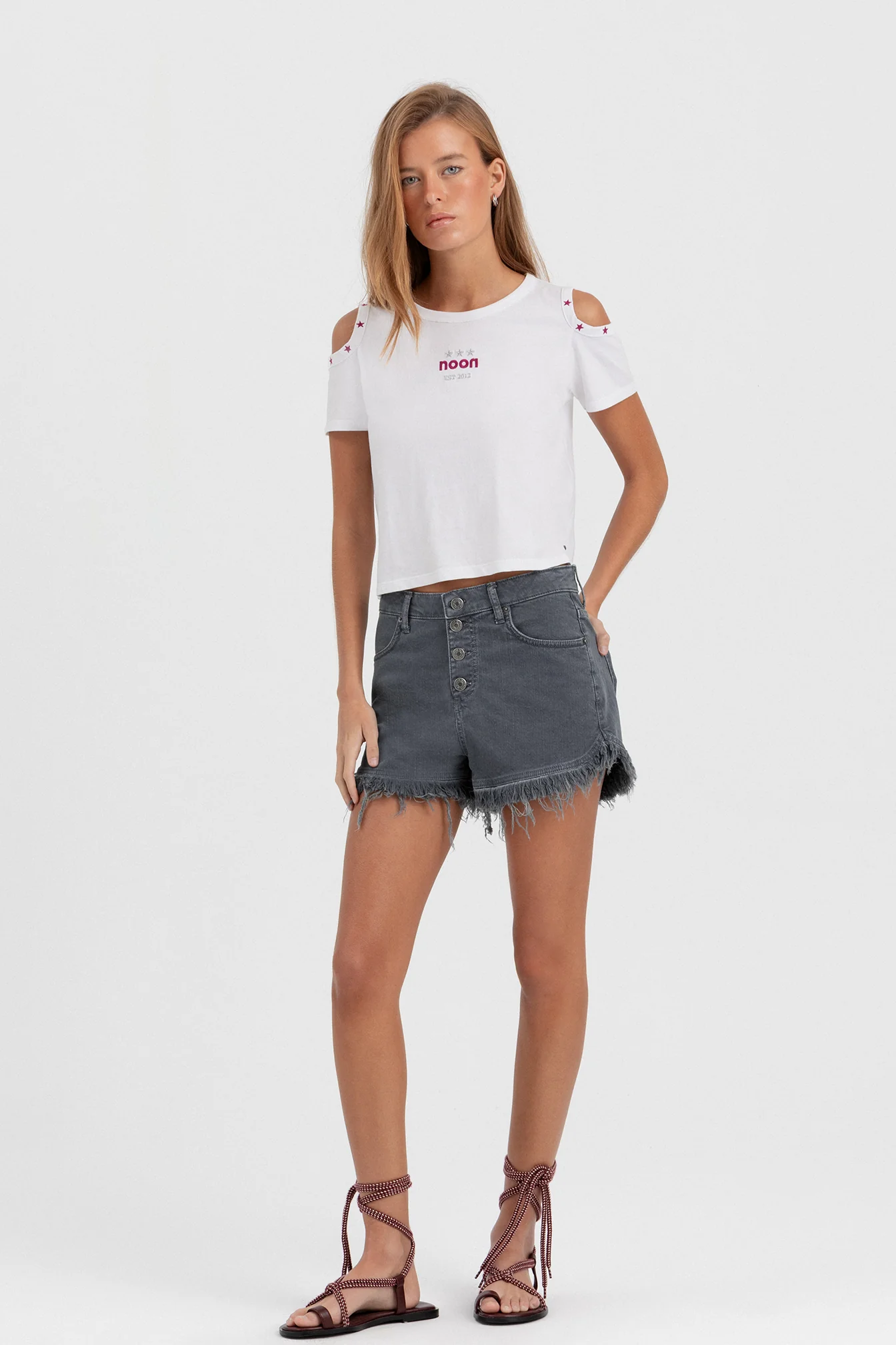 CAMISETA CUT OUT ESTRELLA - Image 8