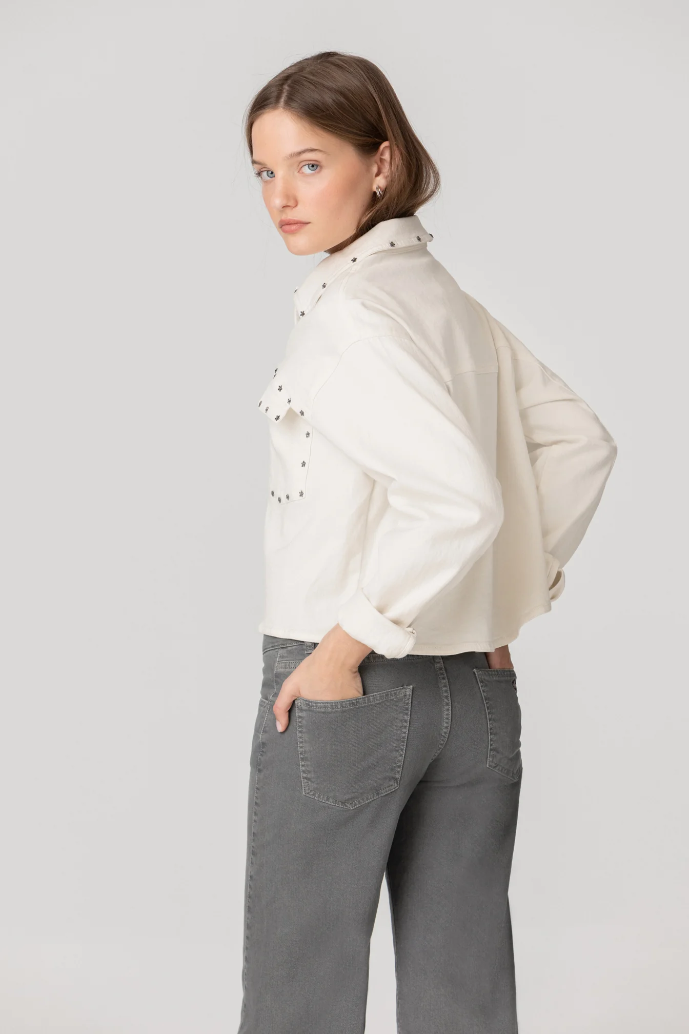 CHAQUETA DENIM TACHAS ESTRELLAS - Image 5