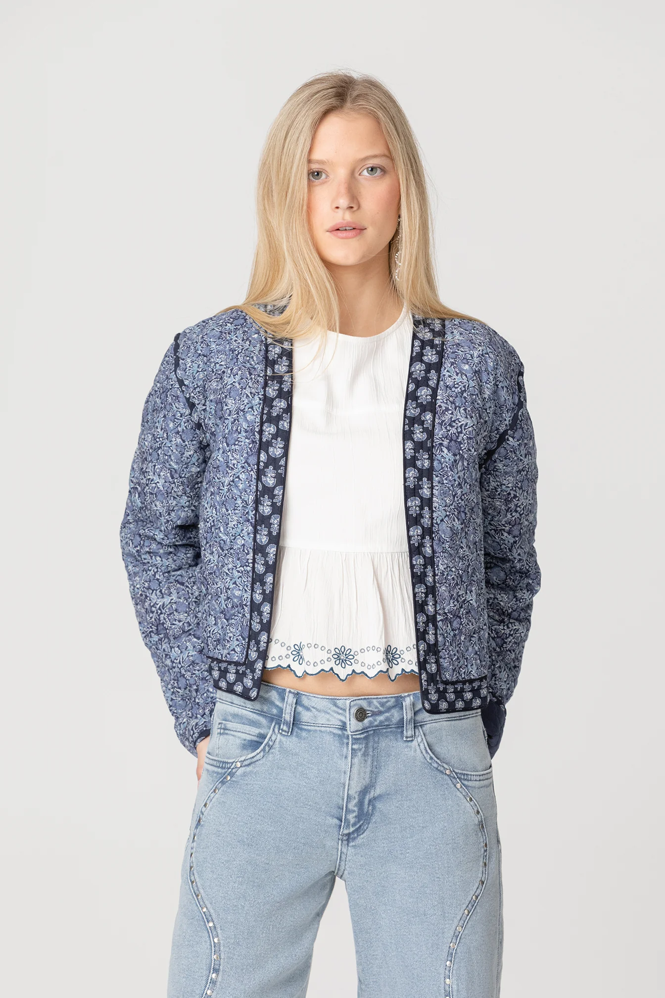 CHAQUETA ENGUATADA ESTAMPADO - Image 4