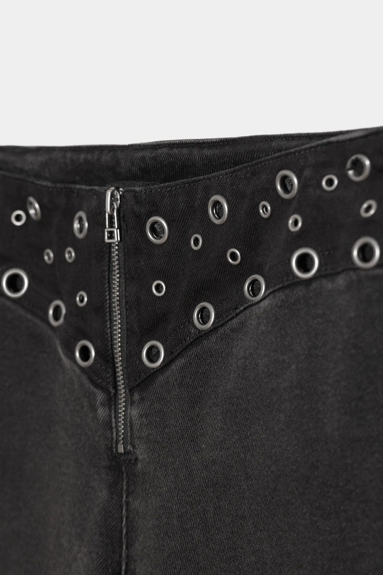 JEANS CORTES TACHUELAS EYELETS - Image 7