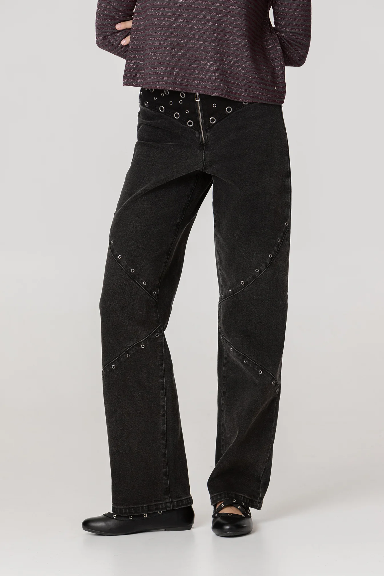JEANS CORTES TACHUELAS EYELETS - Image 4