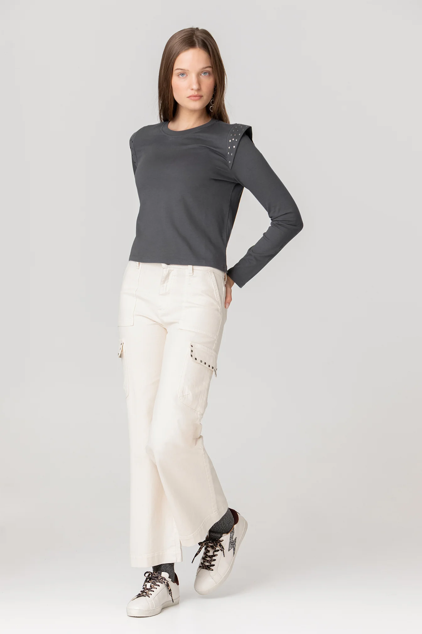 JEANS CULOTTE CARGO TACHAS - Image 8