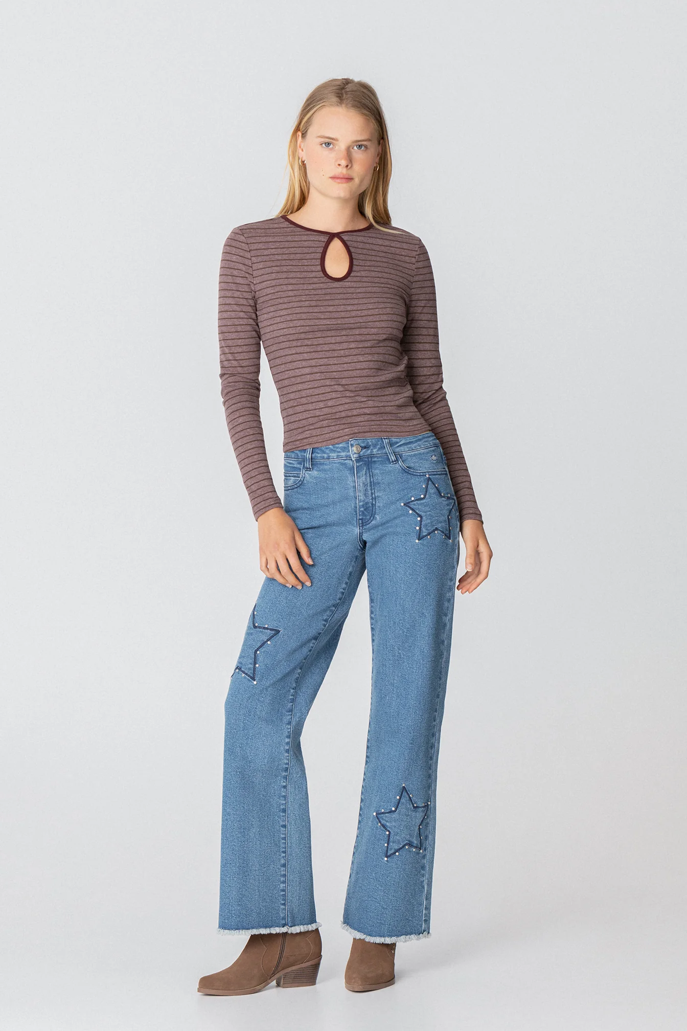 JEANS PATCHWORK ESTRELLAS - Image 11