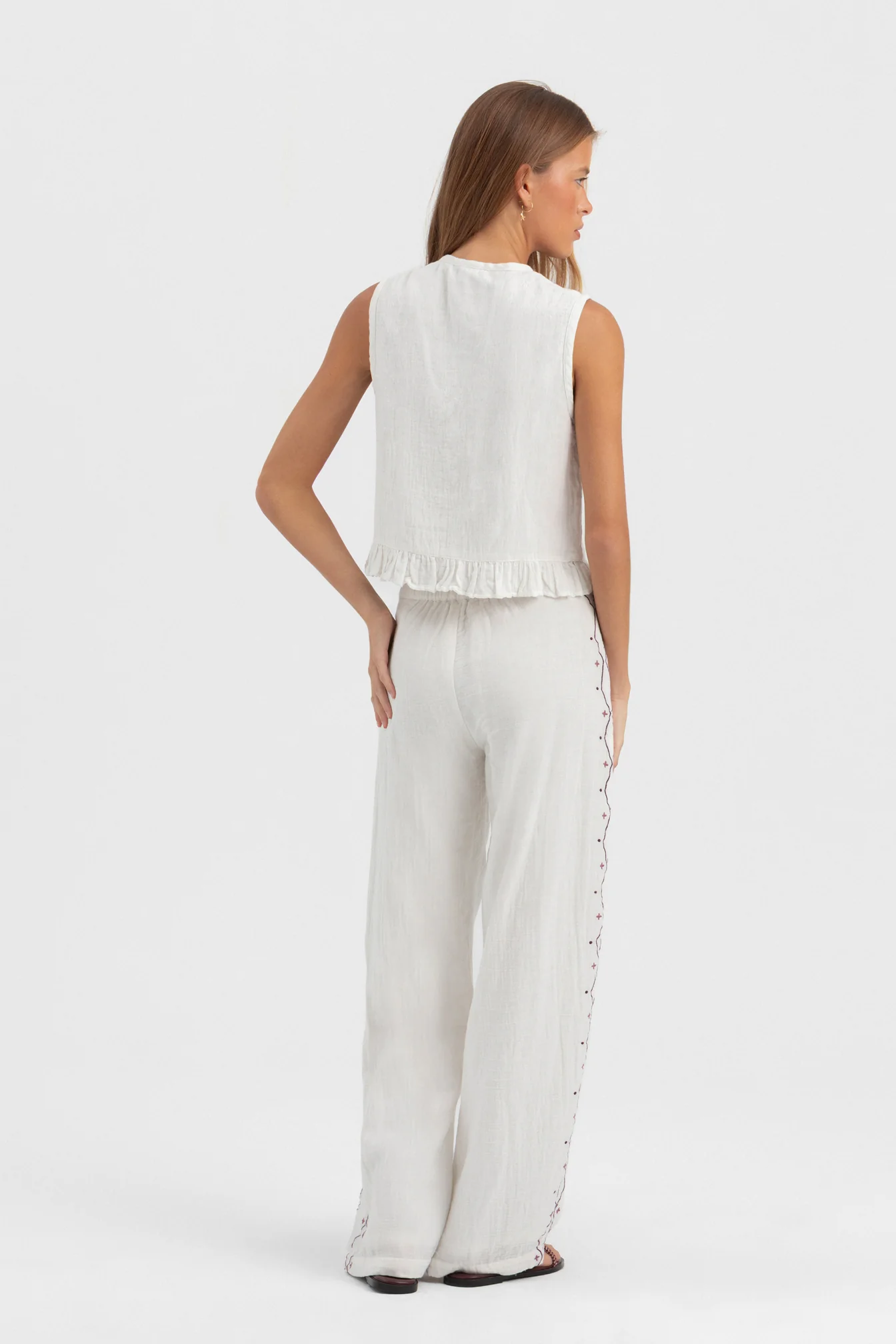 PANTALON FLORES BORDADAS - Image 10