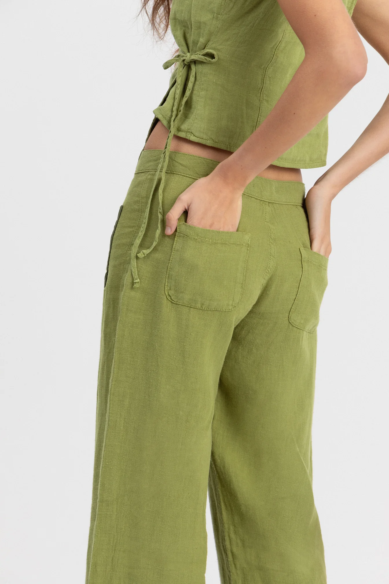 PANTALON LINO BOLSILLOS - Image 13