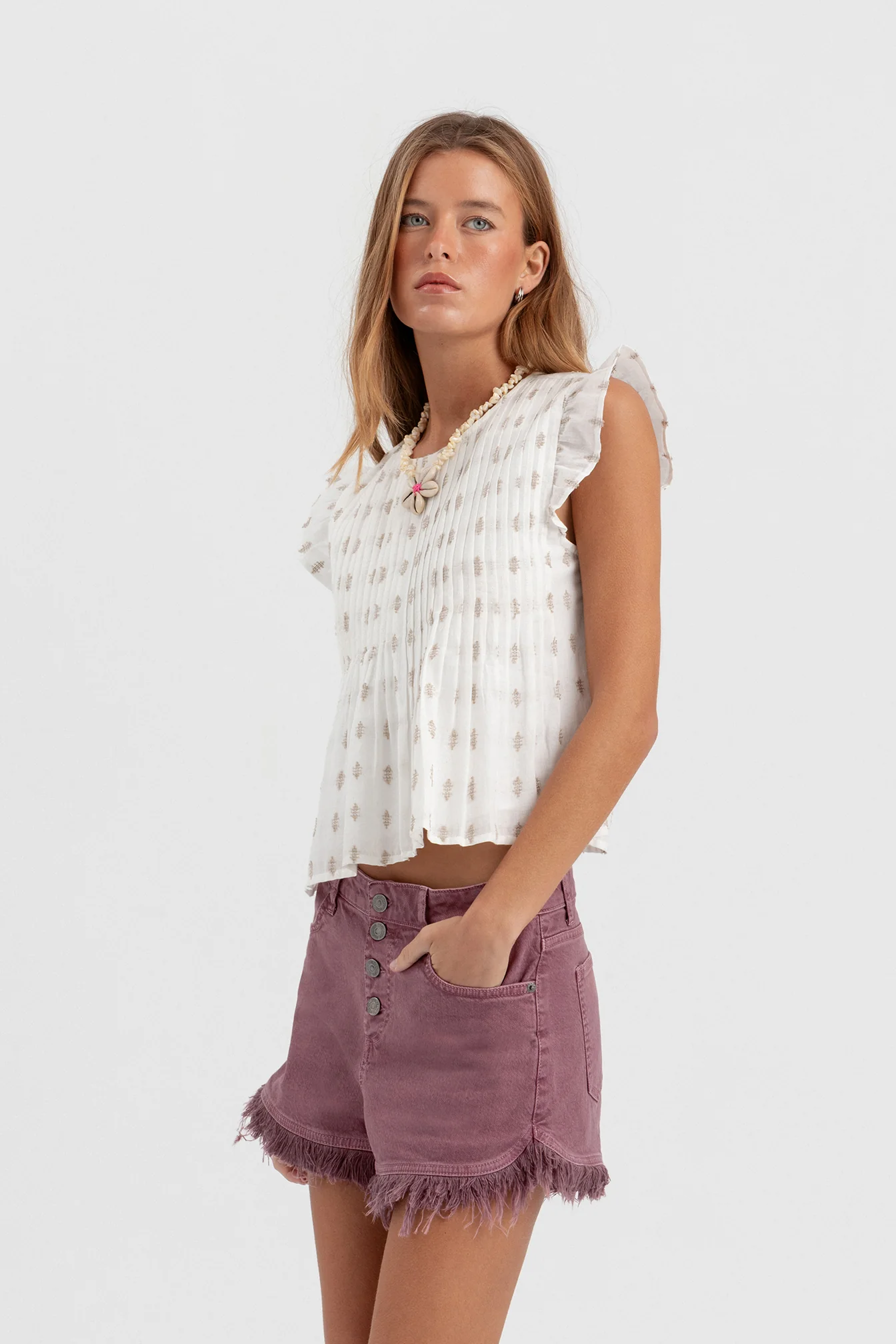 SHORTS BOTONES DESFLECADO - Image 4