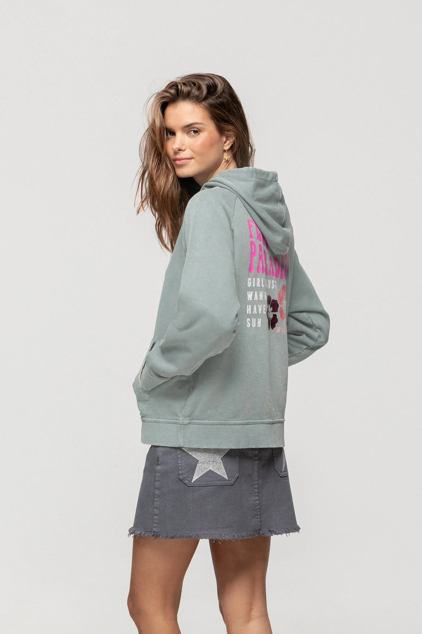 SUDADERA LAVADA FLORES - Image 11