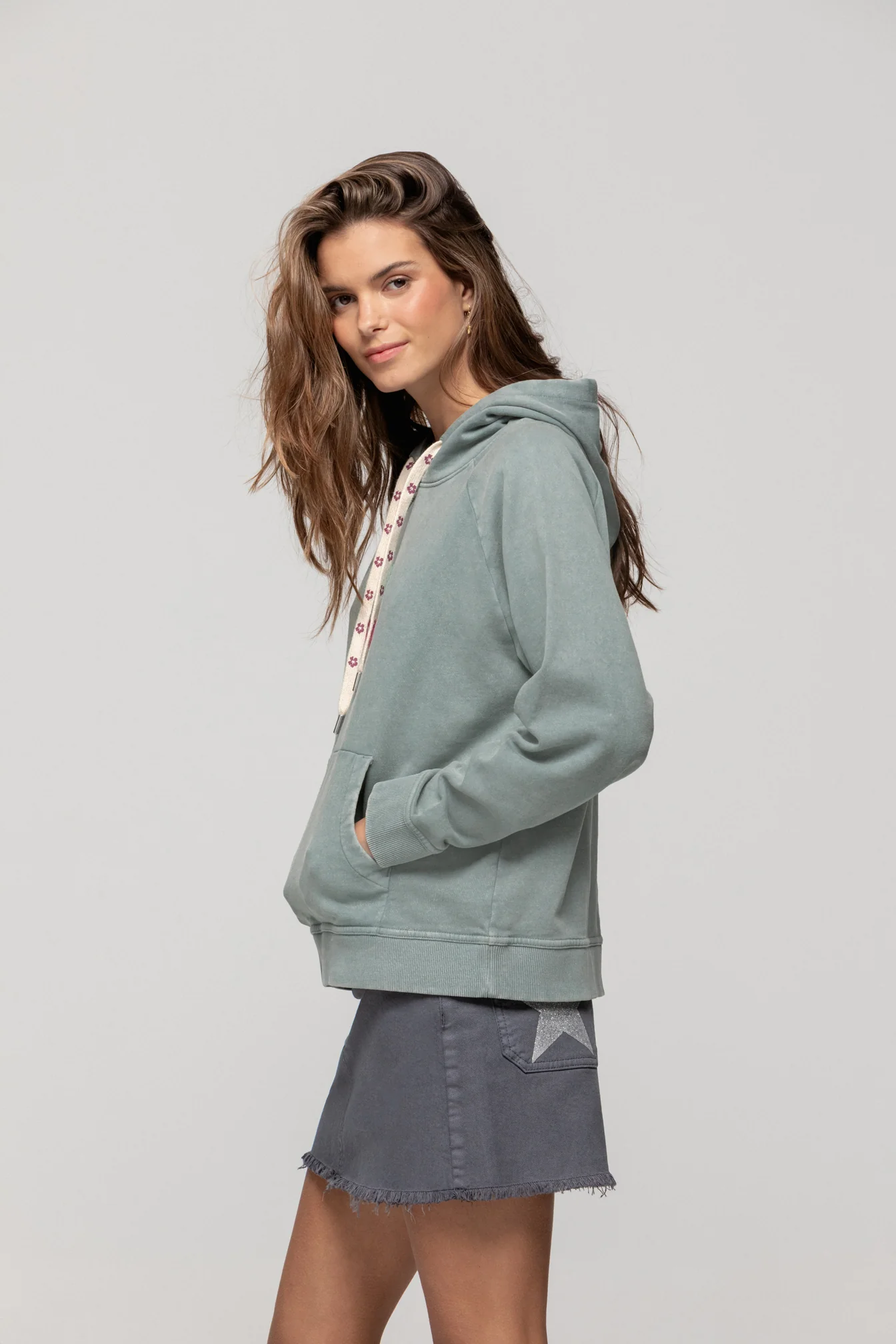 SUDADERA LAVADA FLORES - Image 12