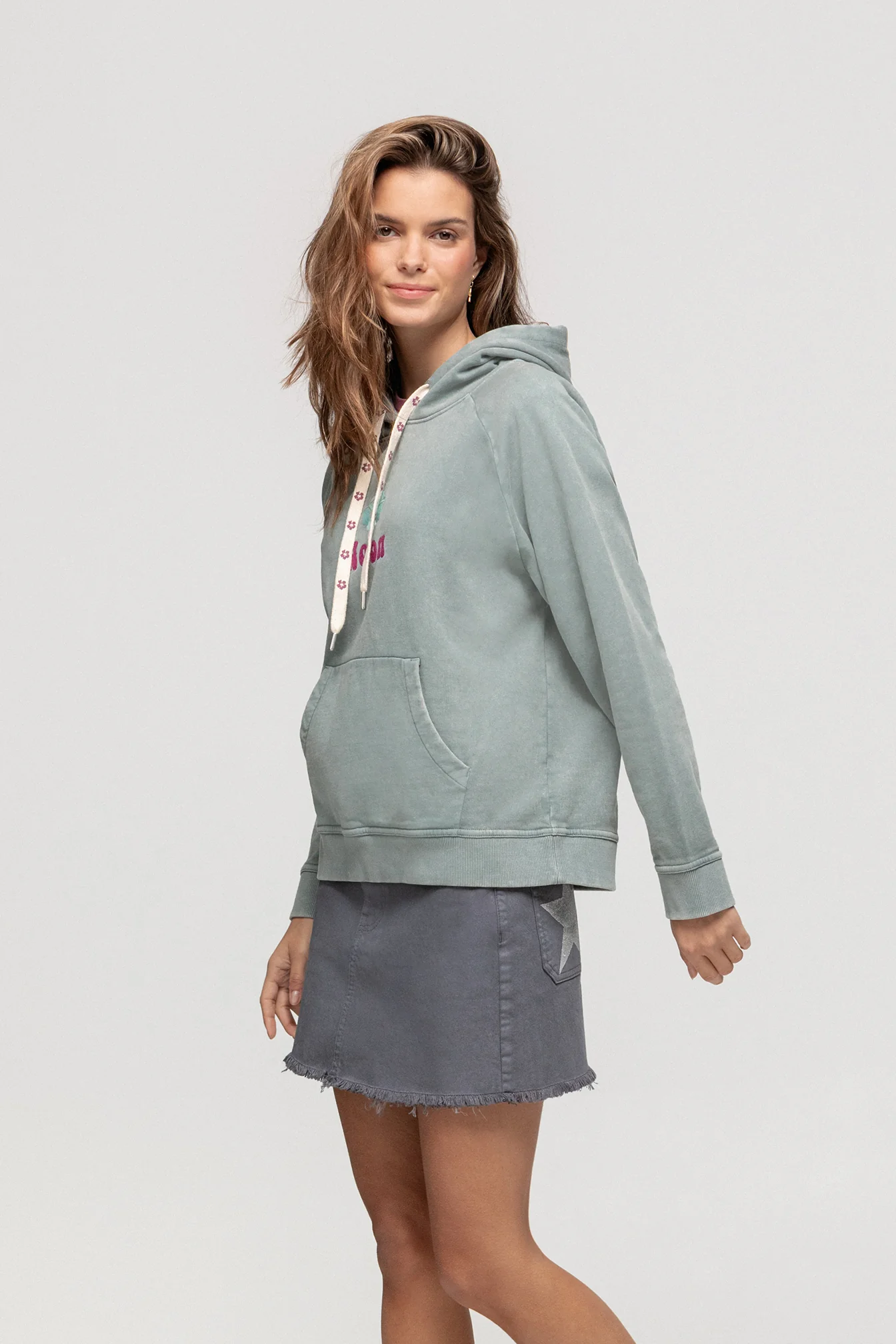 SUDADERA LAVADA FLORES - Image 13