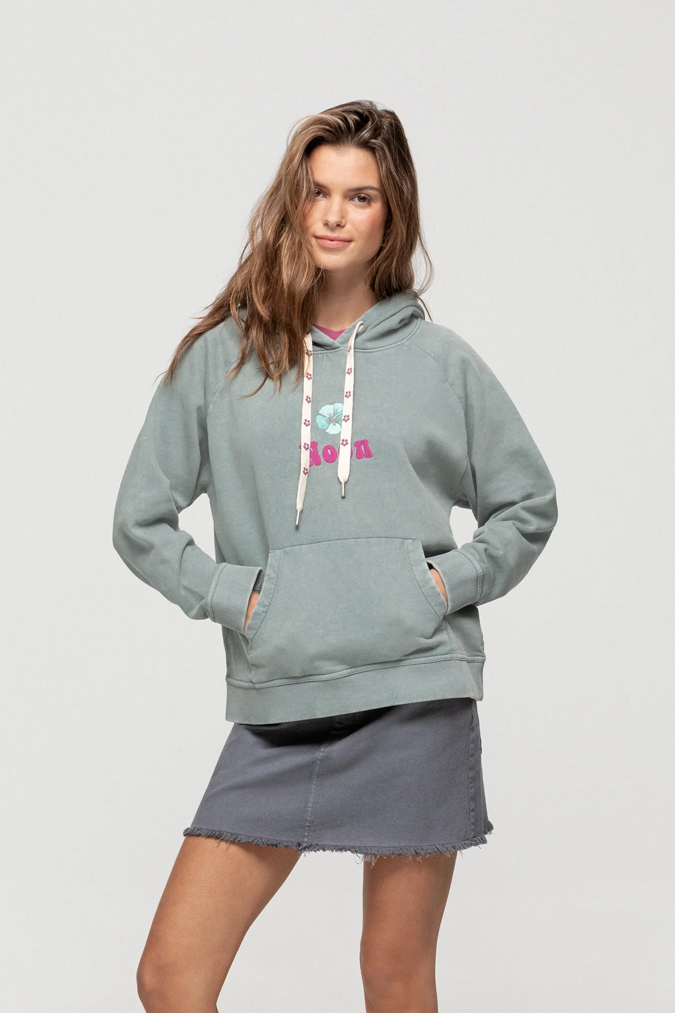SUDADERA LAVADA FLORES - Image 9