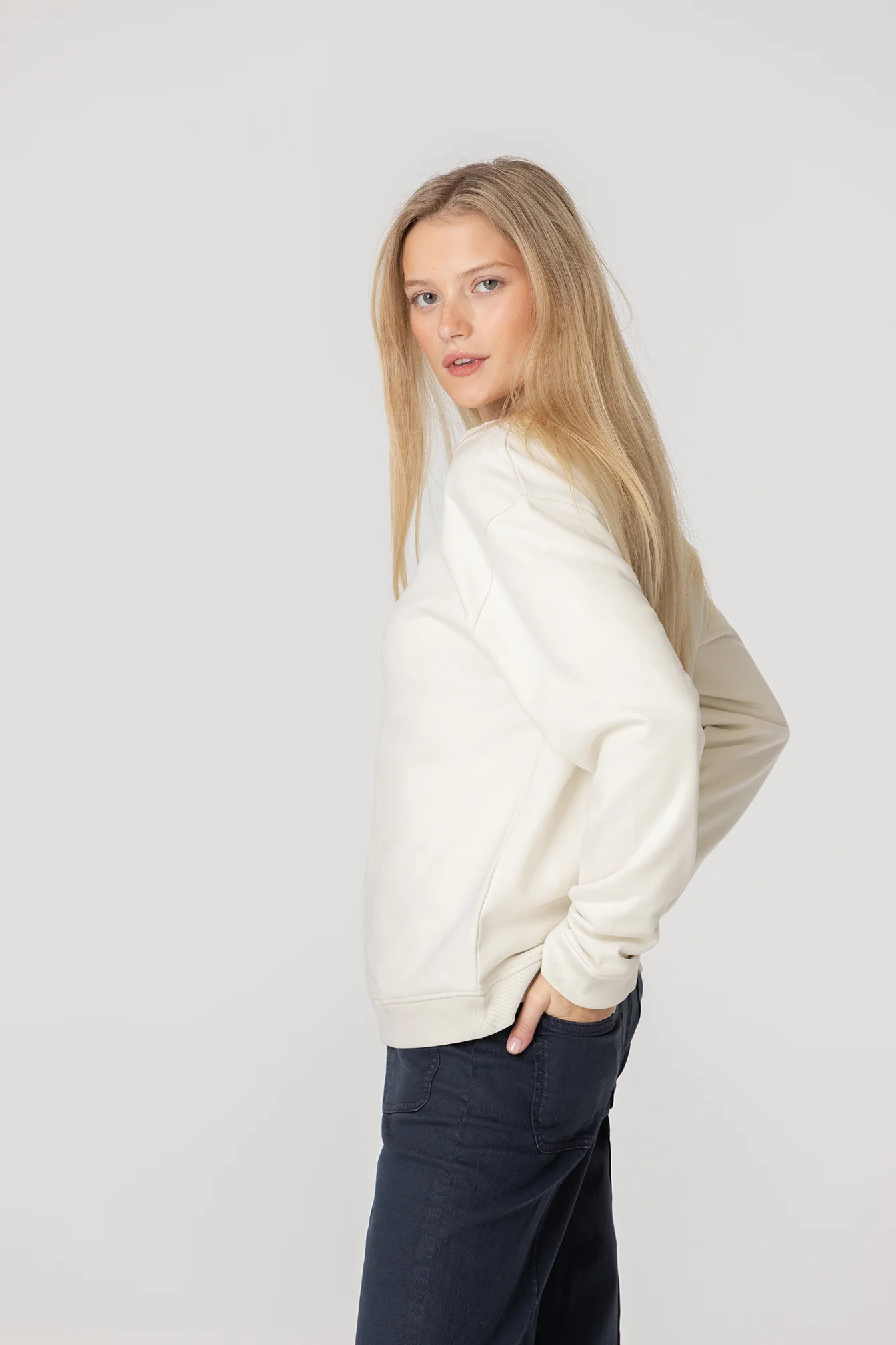 SUDADERA SIN CAPUCHA HOJA CEBRA - Image 5