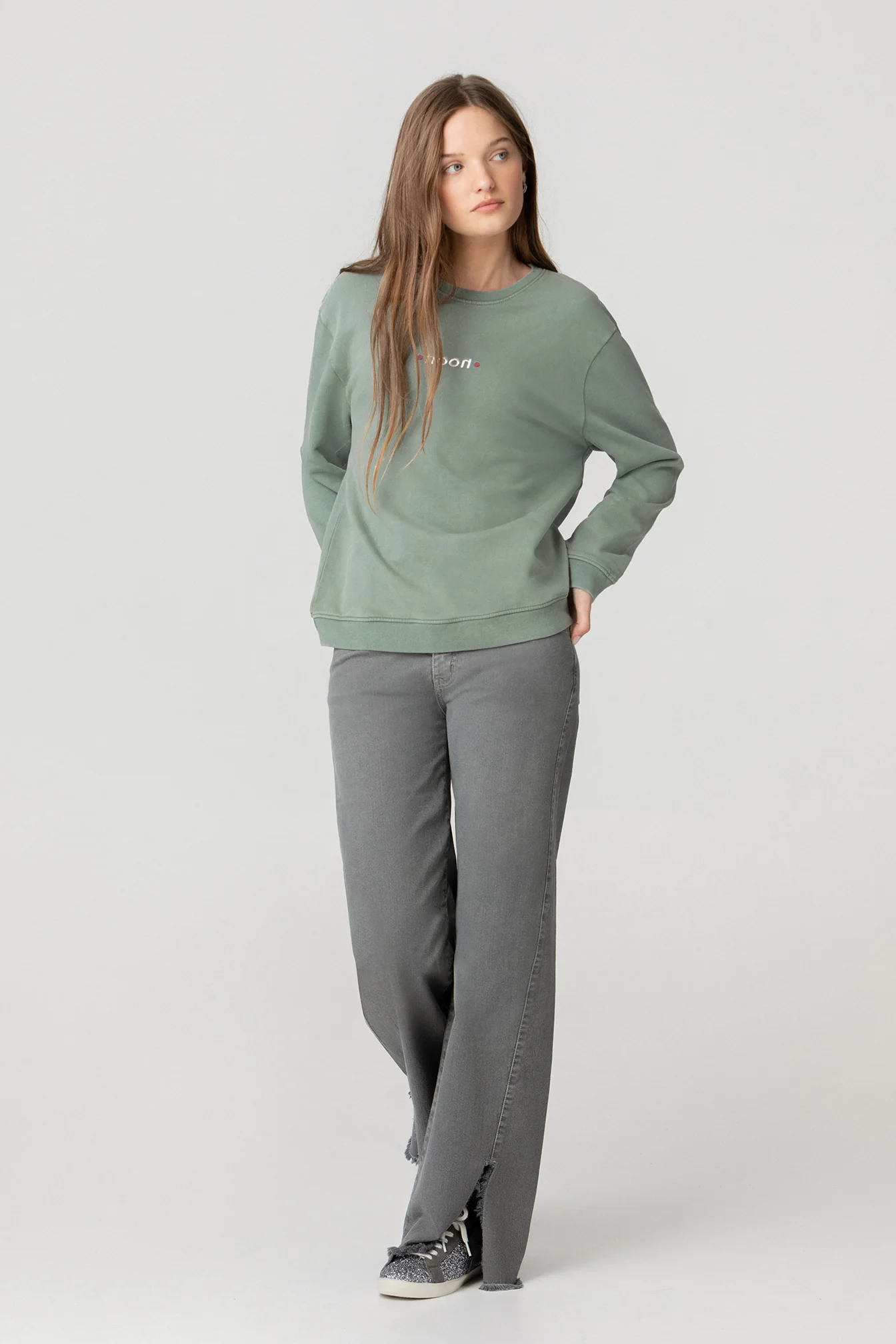 SUDADERA SIN CAPUCHA PRINT ESPALDA FLOR - Image 5