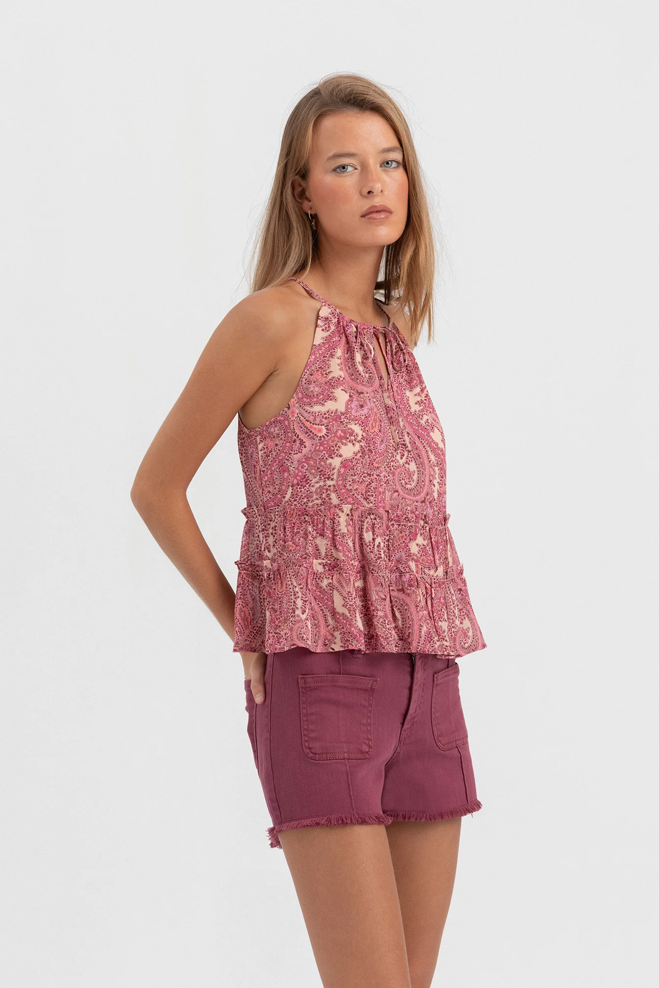 TOP HALTER ESTAMPADO VOLANTES - Image 4