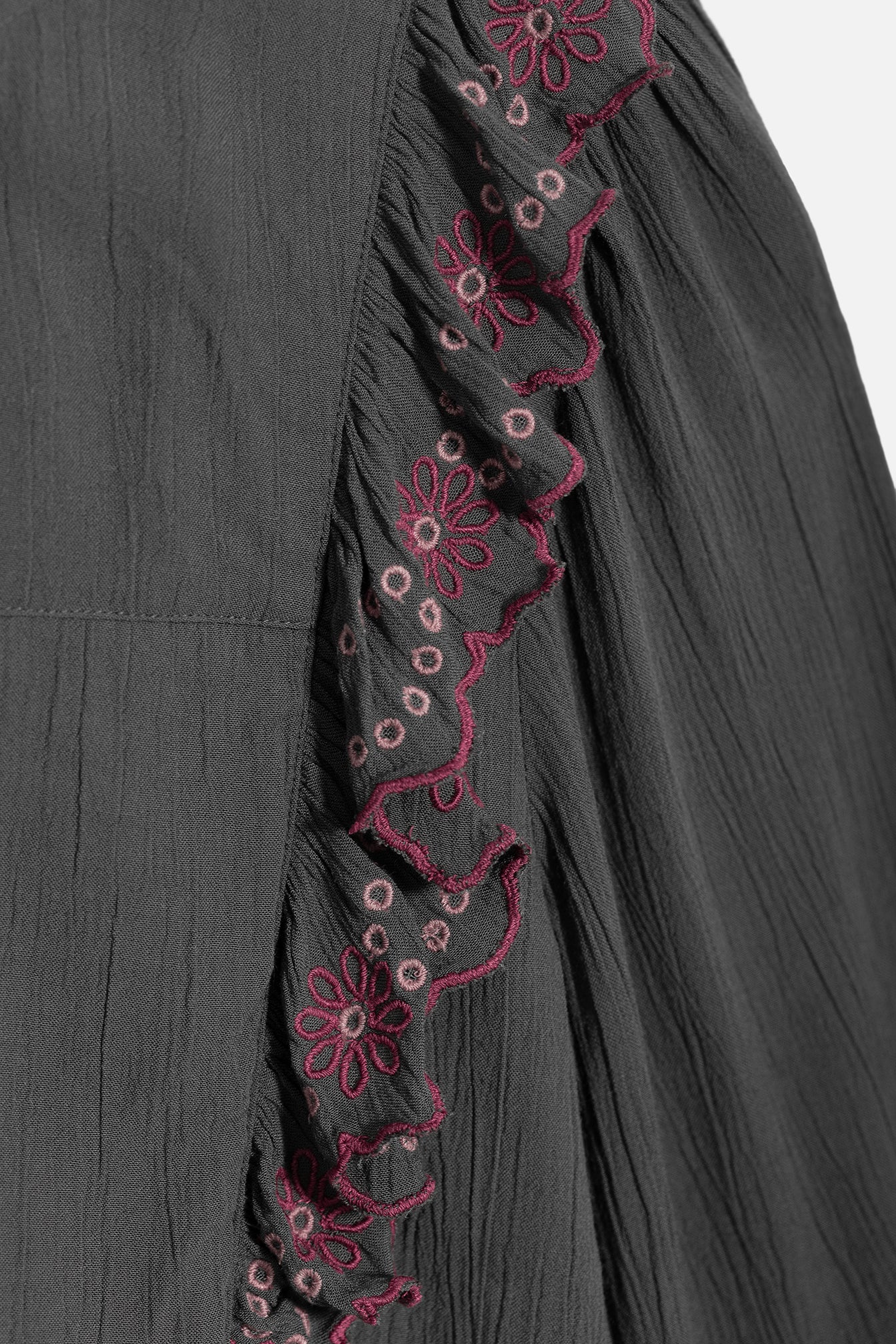 TOP VOLANTES BORDADO - Image 8