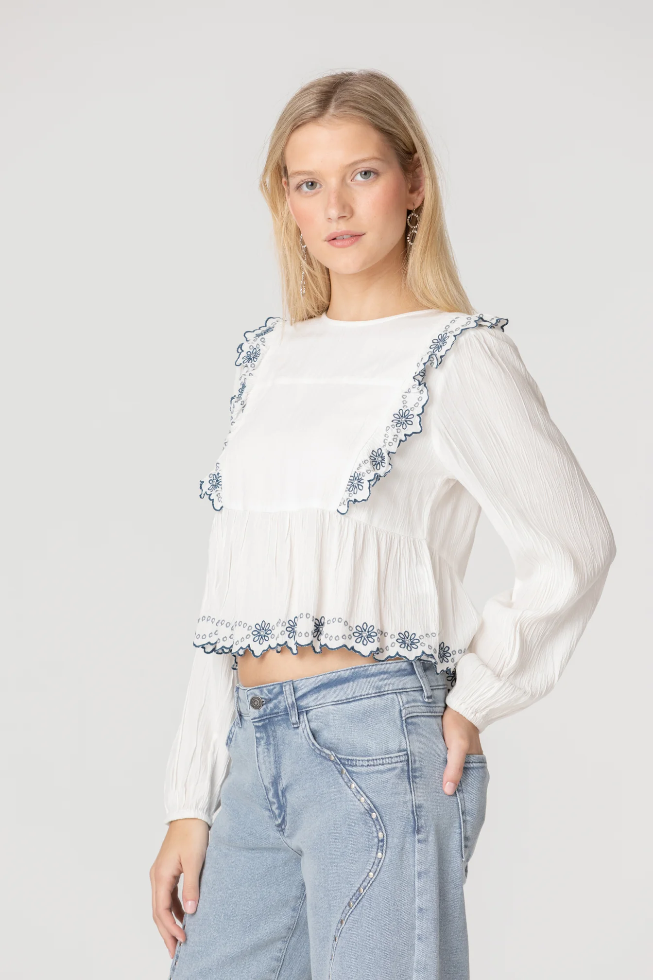 TOP VOLANTES BORDADO - Image 3