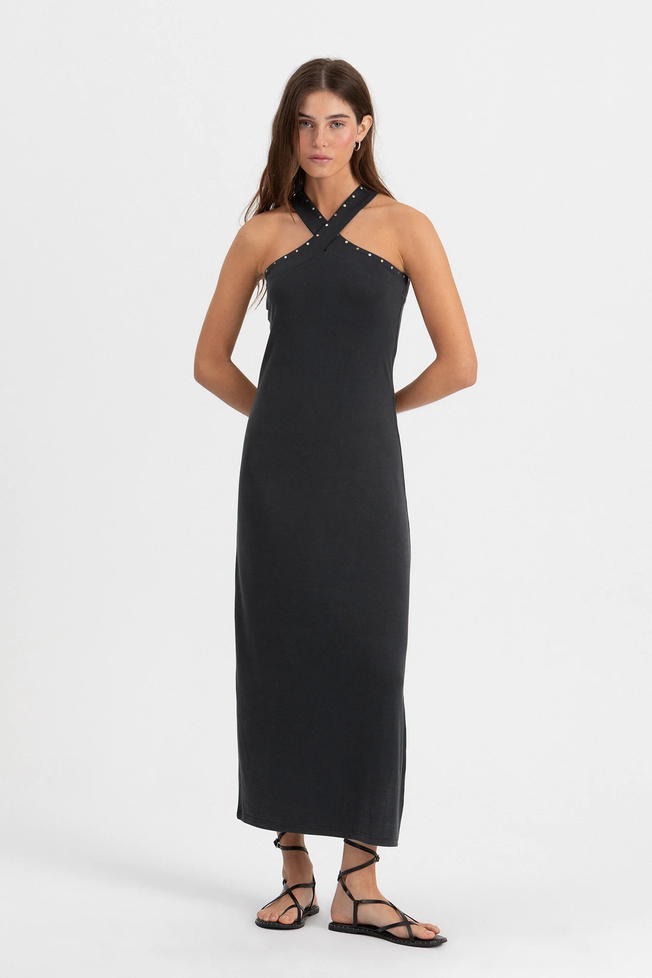 VESTIDO HALTER MODAL TACHAS