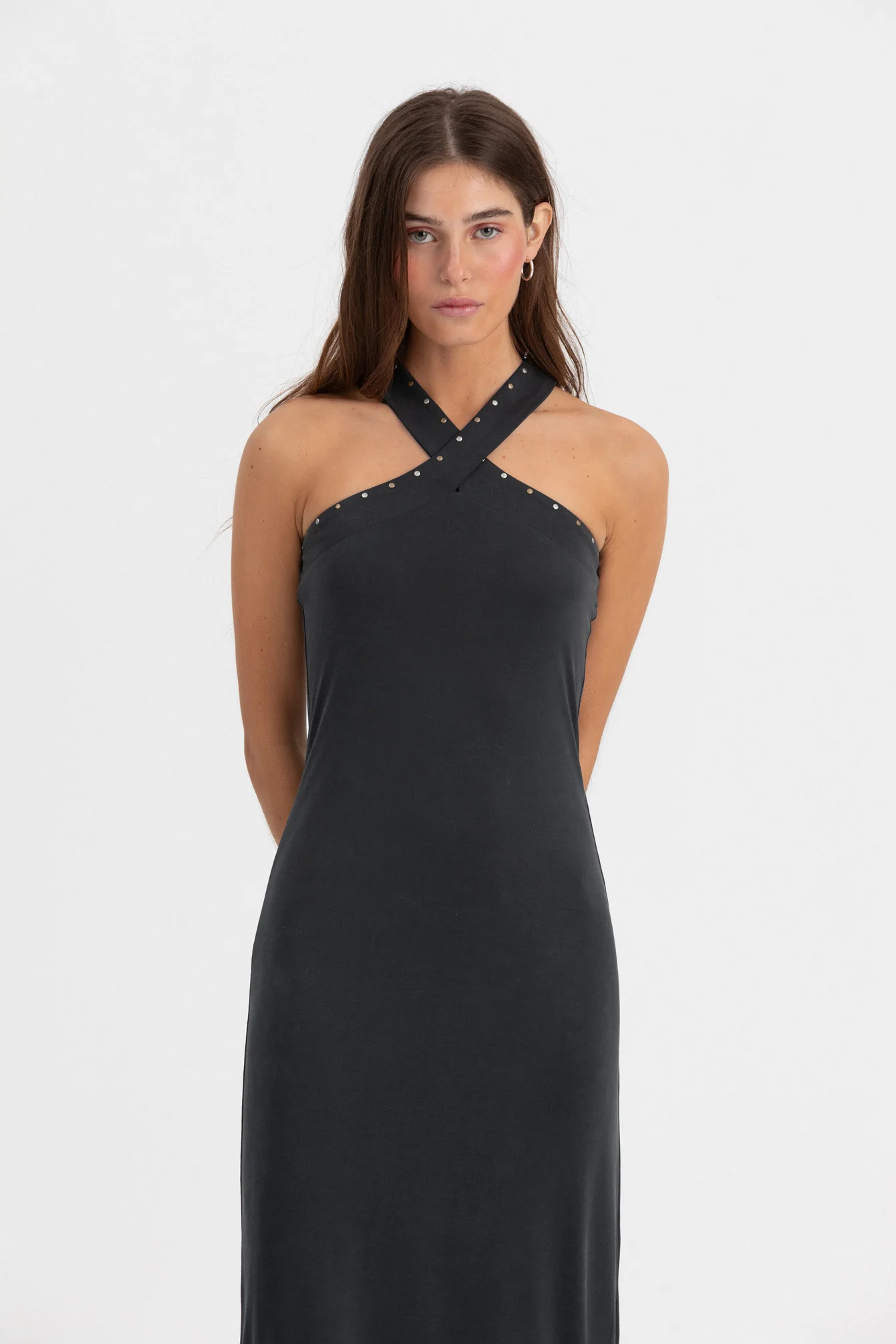 VESTIDO HALTER MODAL TACHAS - Image 3