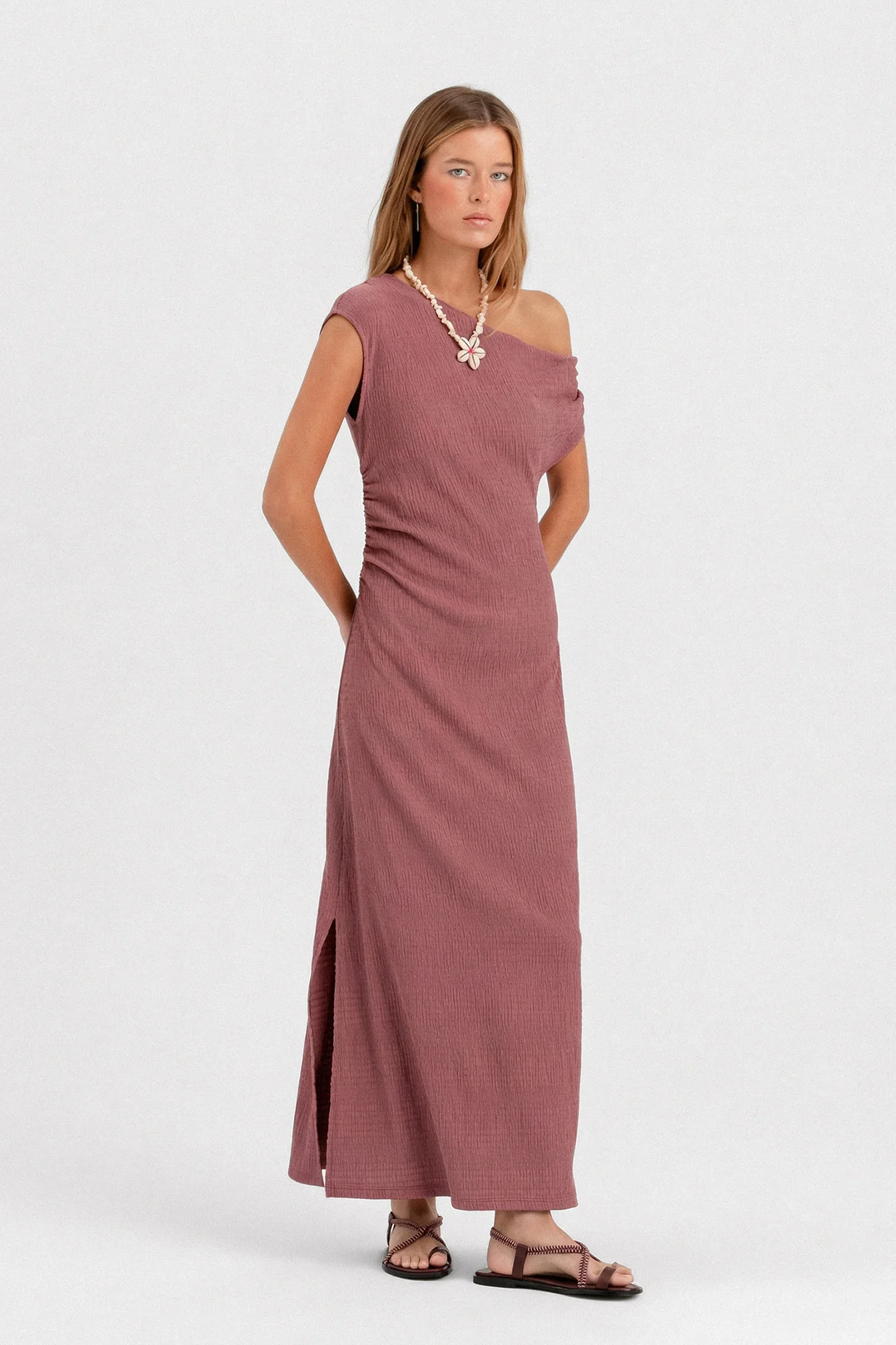 VESTIDO MIDI ASIMETRICO TEXTURA - Image 4
