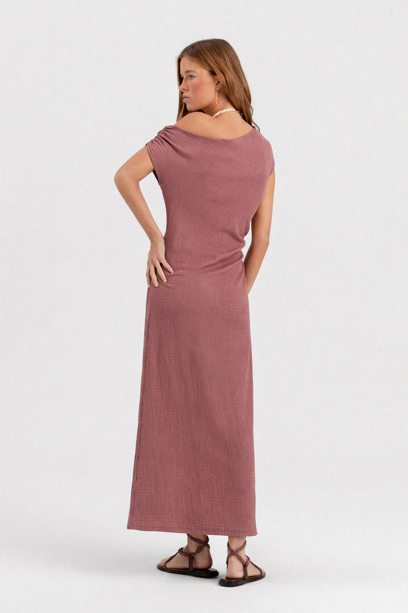 VESTIDO MIDI ASIMETRICO TEXTURA - Image 5