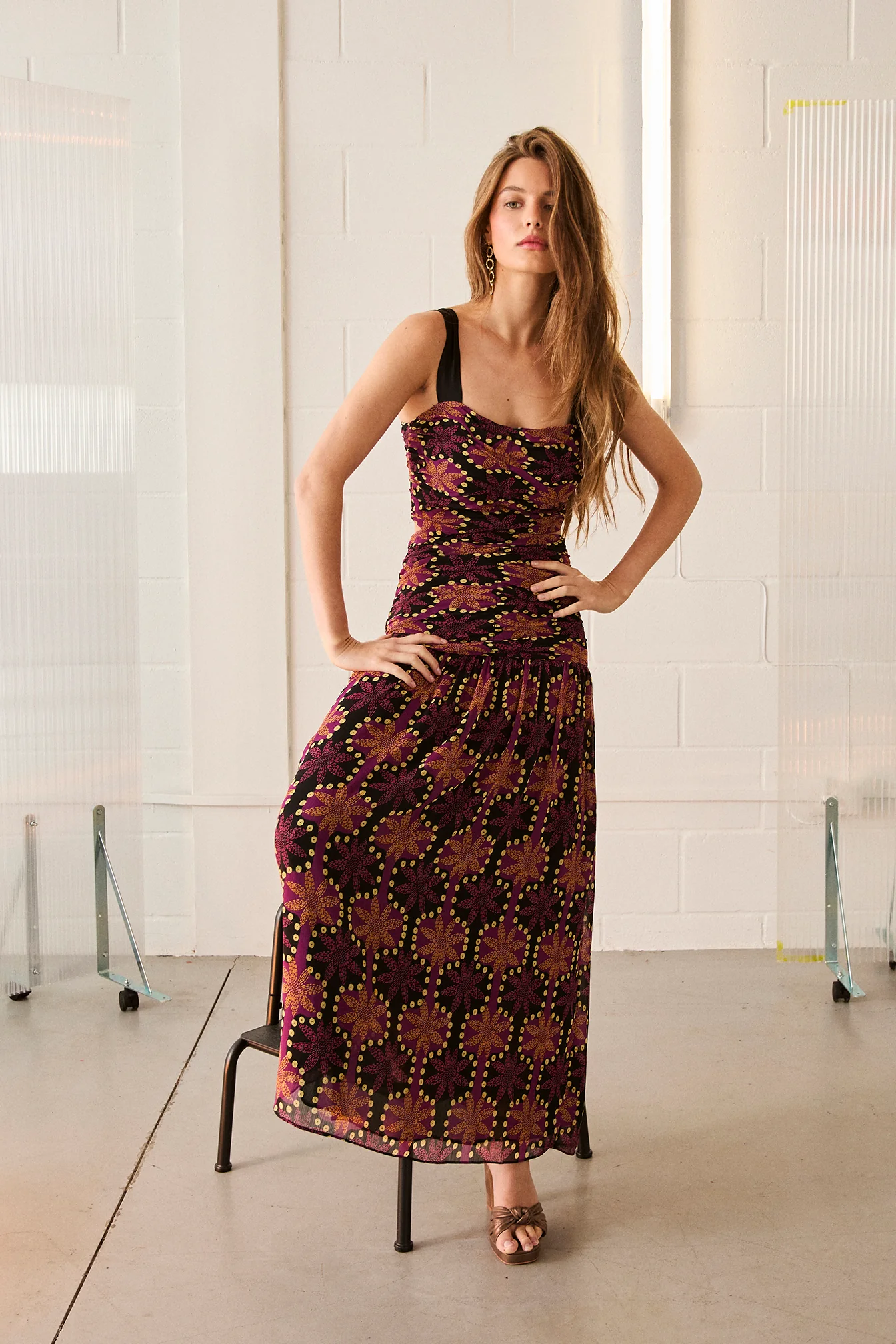 VESTIDO MIDI CUT OUTS MAURA - Image 3