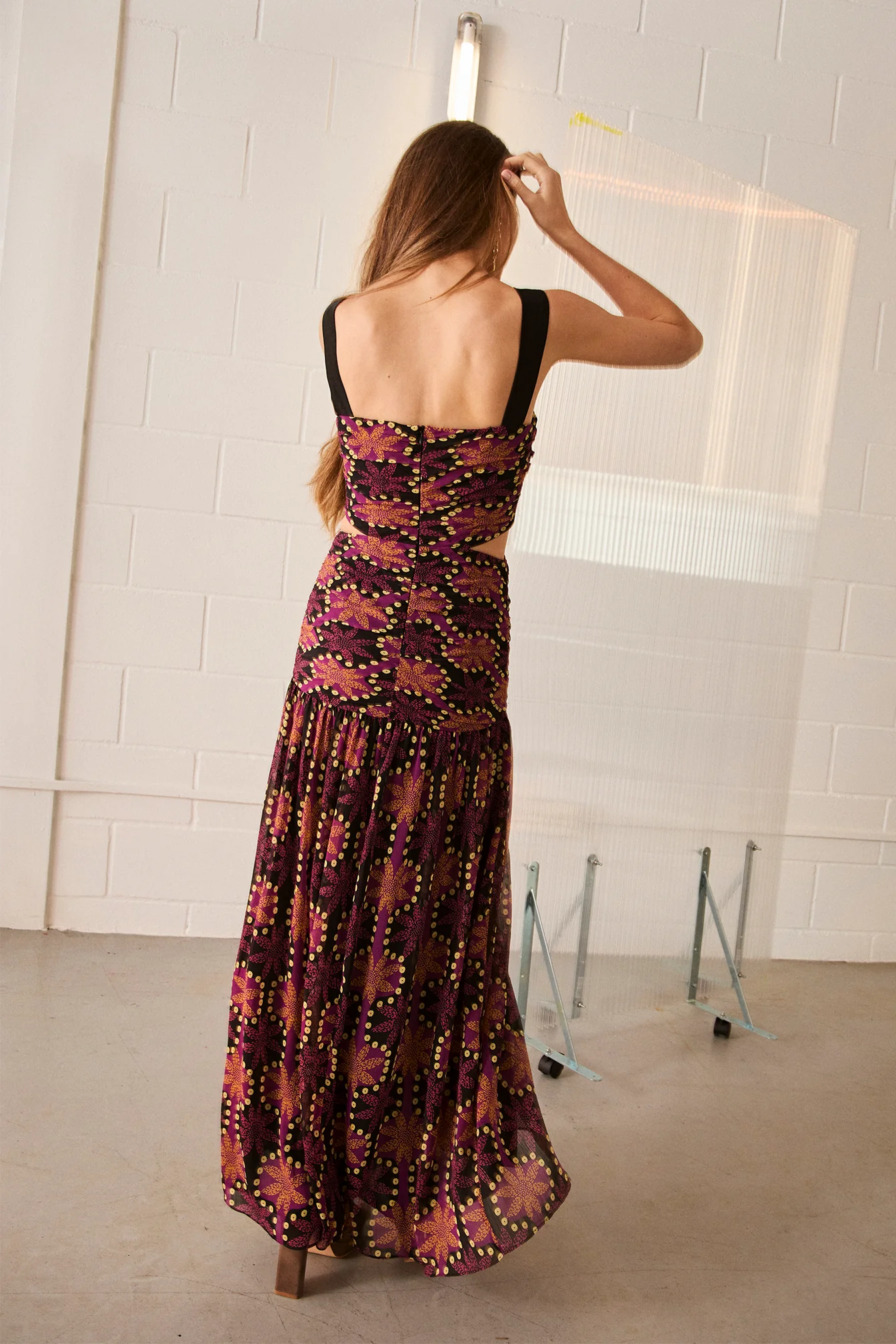 VESTIDO MIDI CUT OUTS MAURA - Image 5