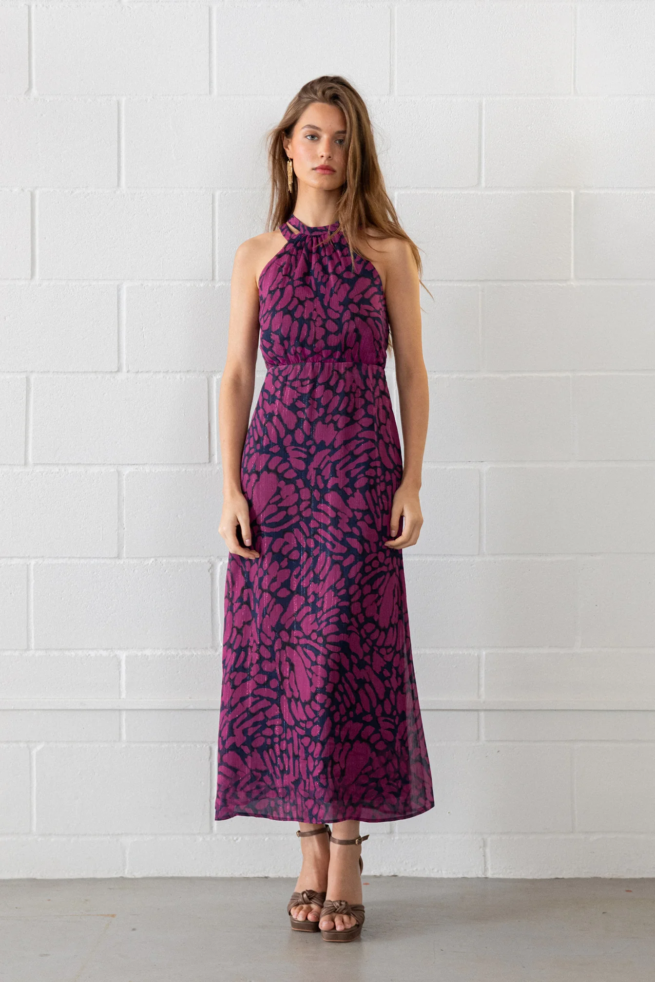 VESTIDO MIDI HALTER VICTORIA - Image 9